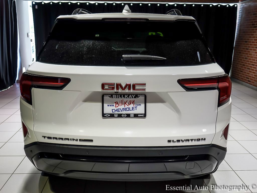 Used 2026 GMC Terrain Elevation w/ Black Edition AWD/4WD image 9