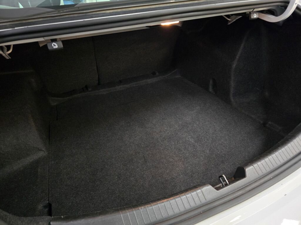 Used 2024 Chevrolet Malibu LT image 17