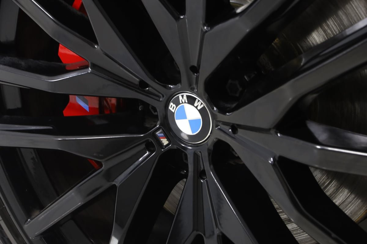 Used 2022 BMW X5 M50i w/ Executive Package AWD/4WD image 18