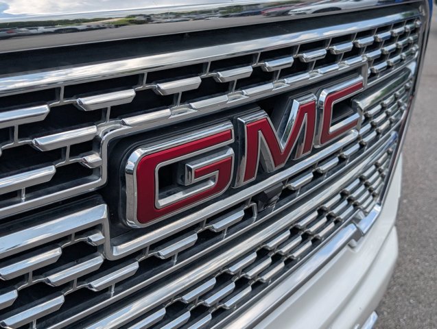 Used 2020 GMC Sierra 1500 Denali w/ Denali Ultimate Package AWD/4WD image 5