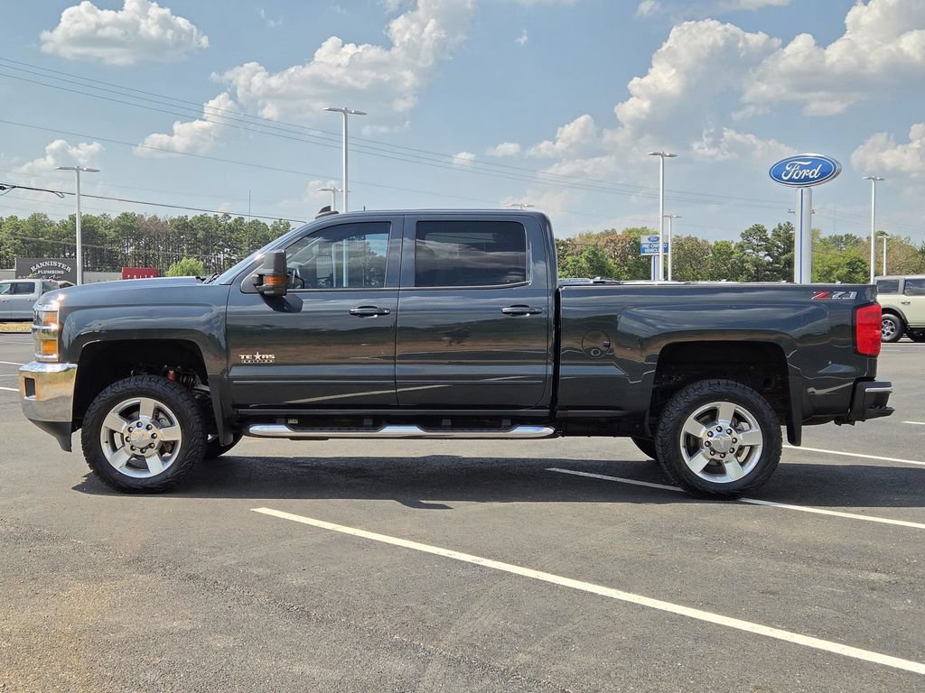 Used 2019 Chevrolet Silverado 2500 LT w/ Texas Edition AWD/4WD image 4
