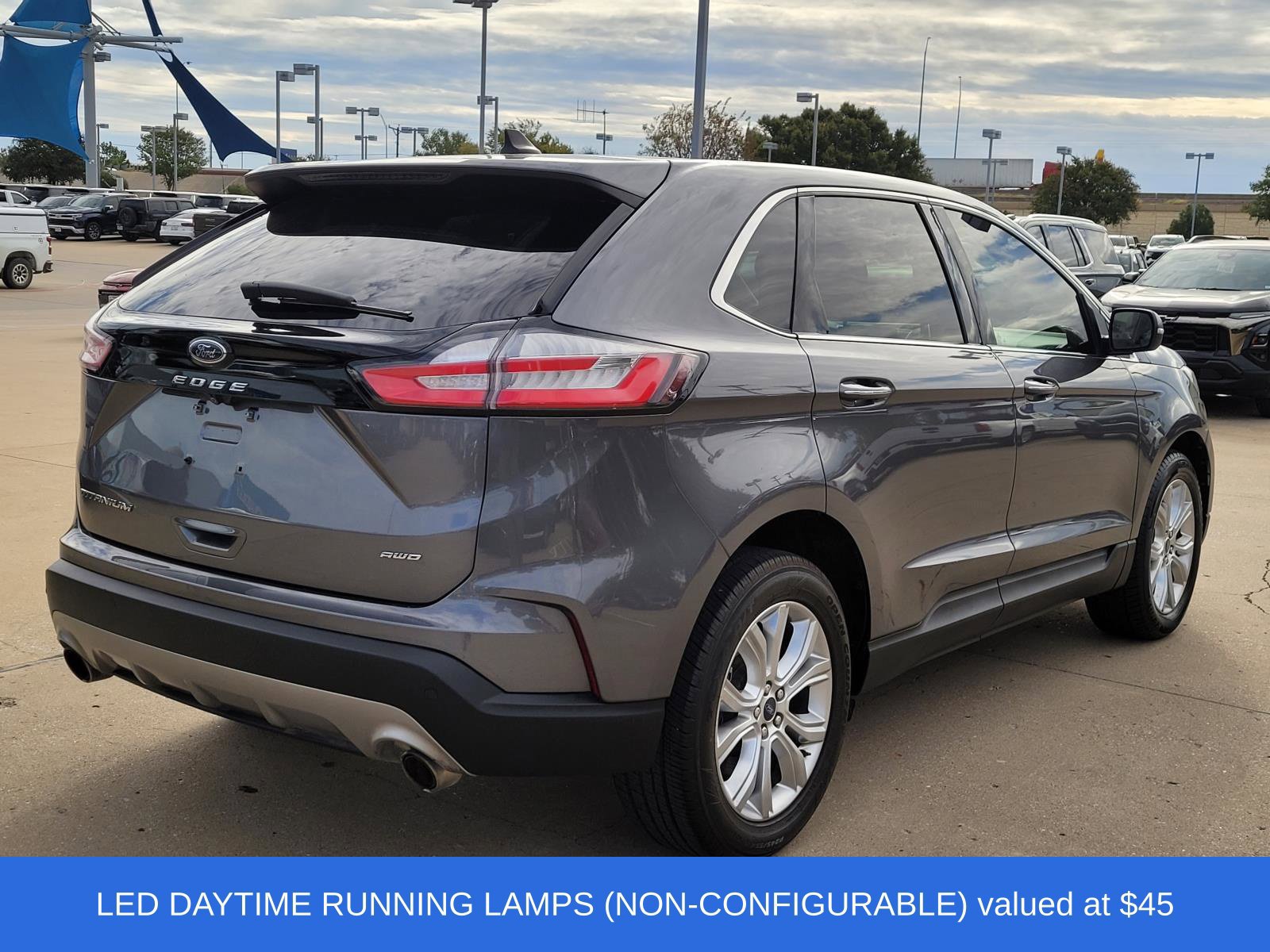Used 2022 Ford Edge Titanium AWD/4WD image 4