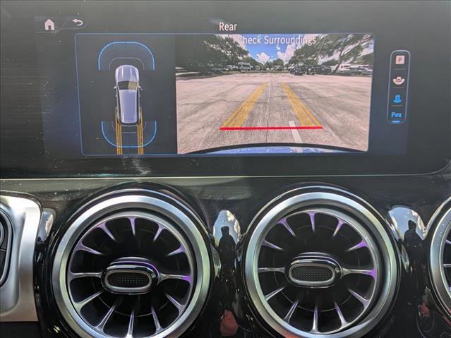 Used 2025 Mercedes-Benz GLB 250 image 14