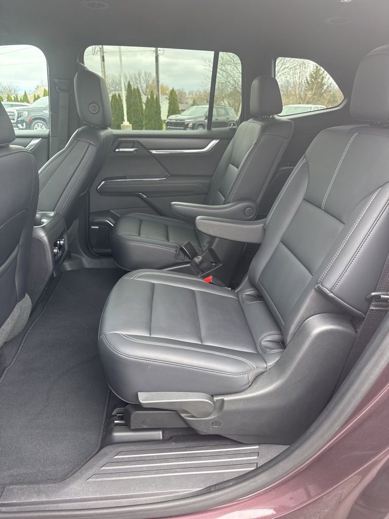 Used 2024 GMC Acadia Elevation image 37