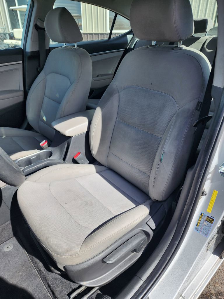 Used 2017 Hyundai Elantra SE FWD image 12