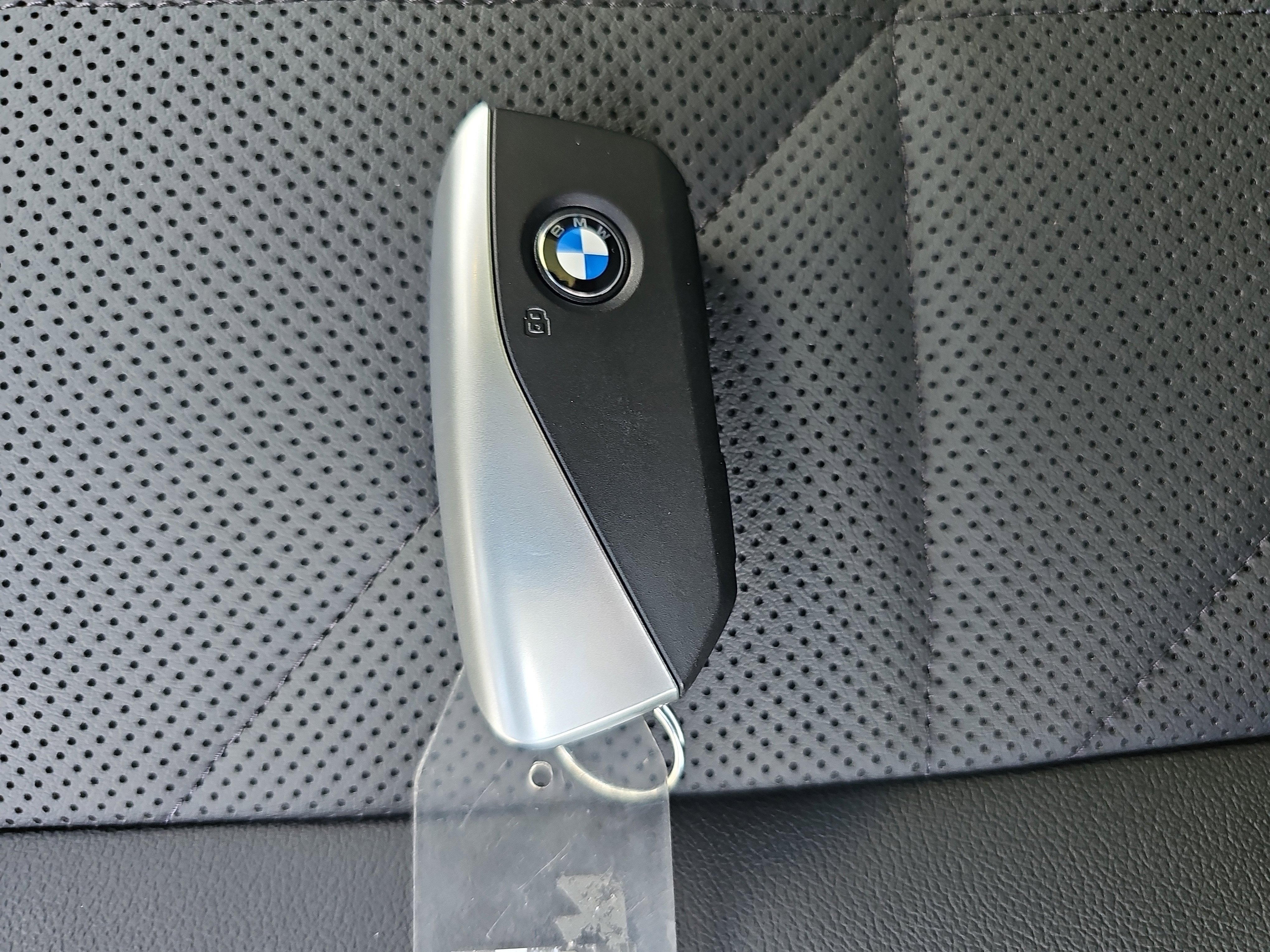 New 2026 BMW iX xDrive60 w/ Premium Package image 36