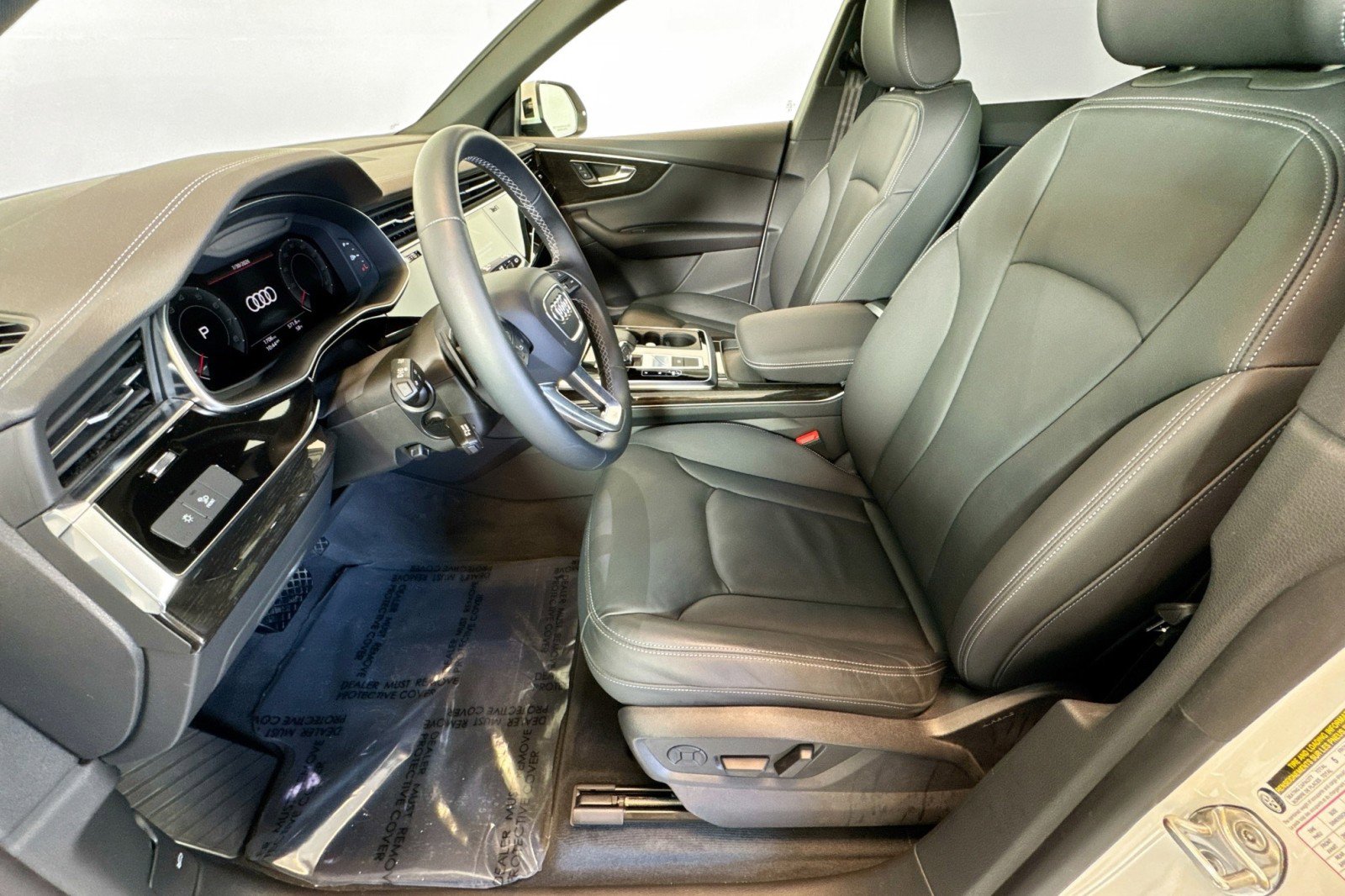 Used 2025 Audi Q8 Premium w/ Black Optic Package image 19