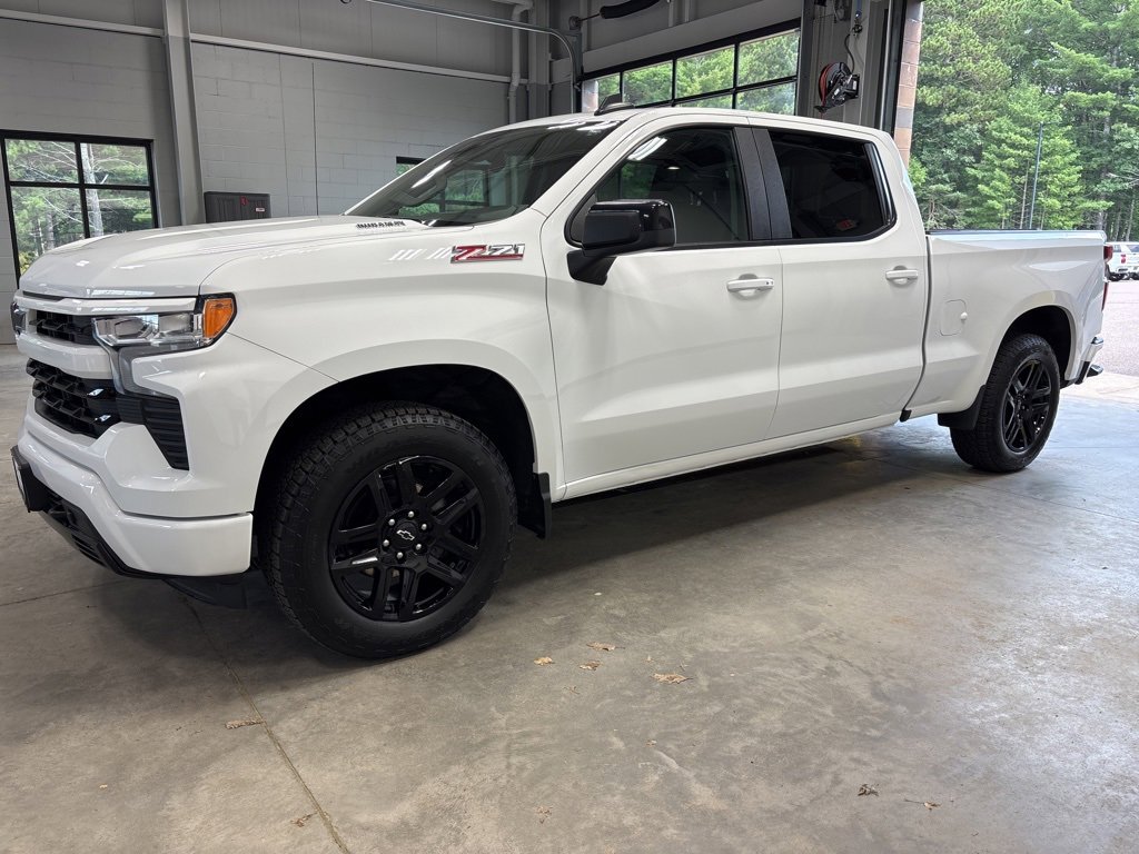 Used 2024 Chevrolet Silverado 1500 RST w/ Z71 Off-Road Package image 4