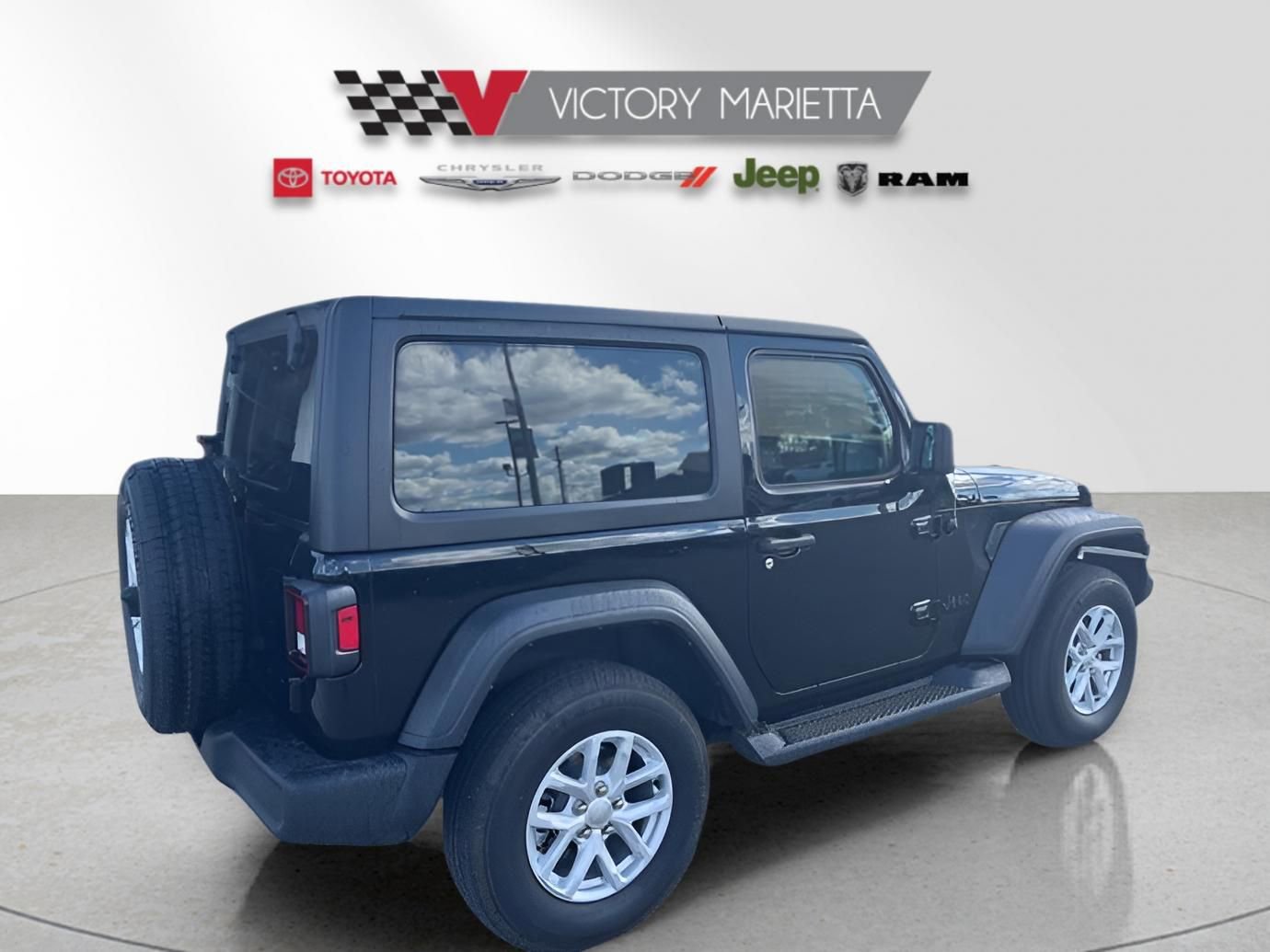 Used 2023 Jeep Wrangler Sport S image 4