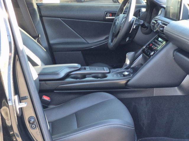 Used 2024 Lexus IS 300 F Sport image 20