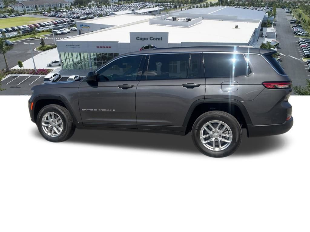 Used 2024 Jeep Grand Cherokee L Laredo RWD image 30