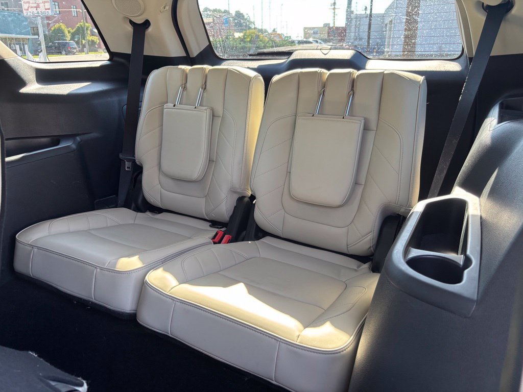 Used 2019 Ford Explorer Limited w/ Limited Luxury Package FWD image 24