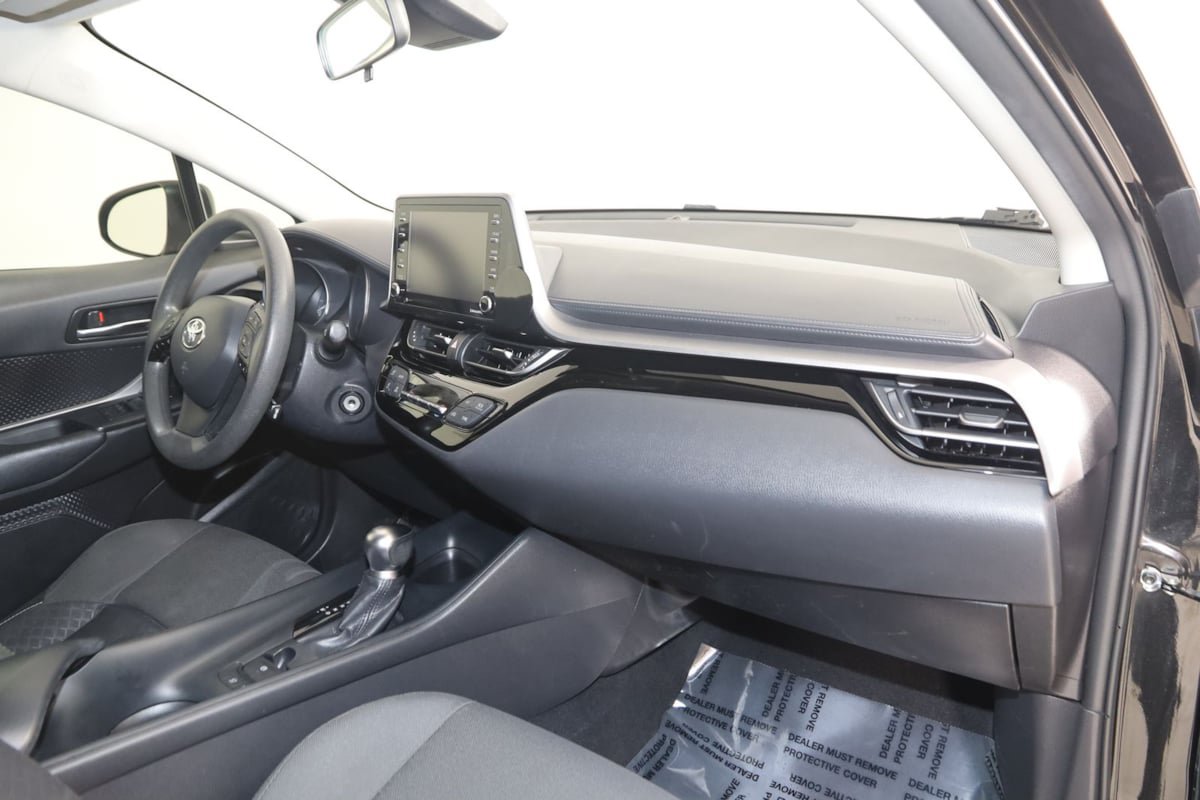 Used 2021 Toyota C-HR LE FWD image 34