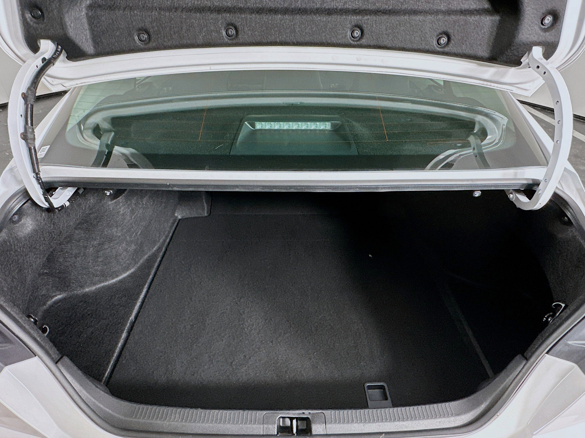 Used 2025 Toyota Camry LE image 29