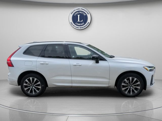Used 2024 Volvo XC60 B5 Plus AWD/4WD image 10