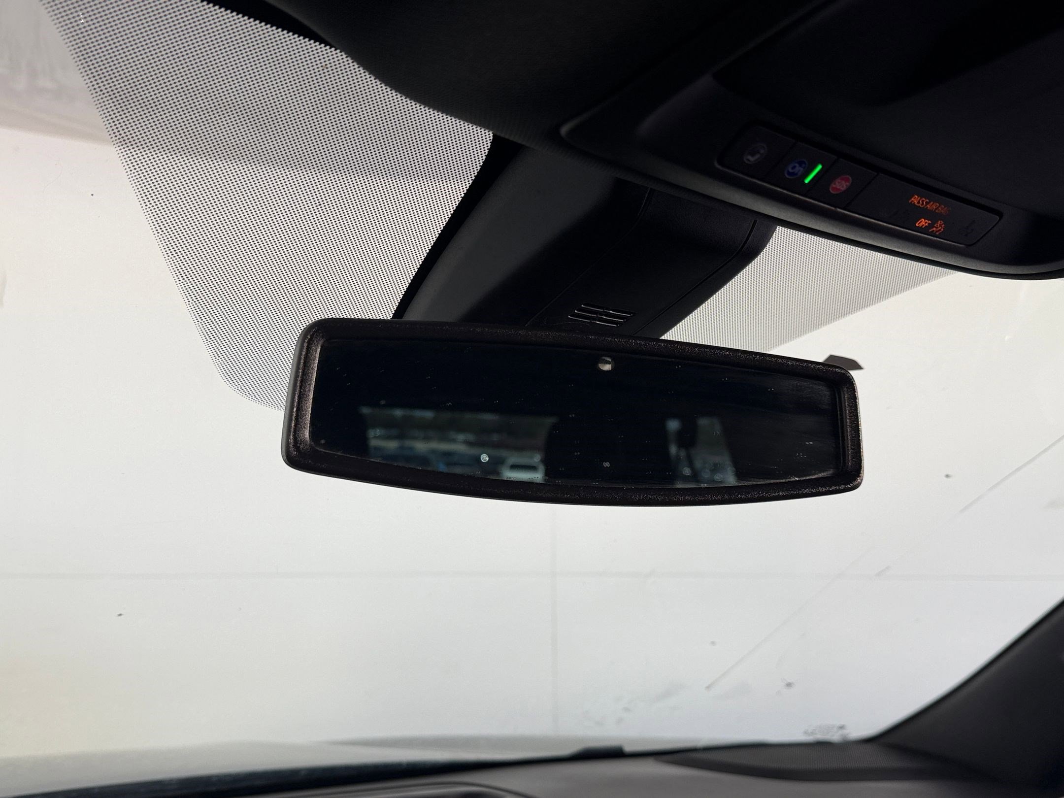 Used 2022 Chevrolet Suburban Premier AWD/4WD image 16