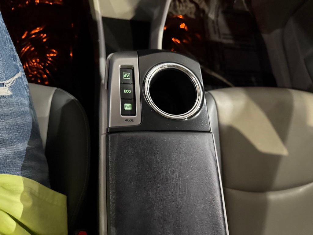 Used 2015 Toyota Prius V Five w/ Advanced Technology Package FWD image 21
