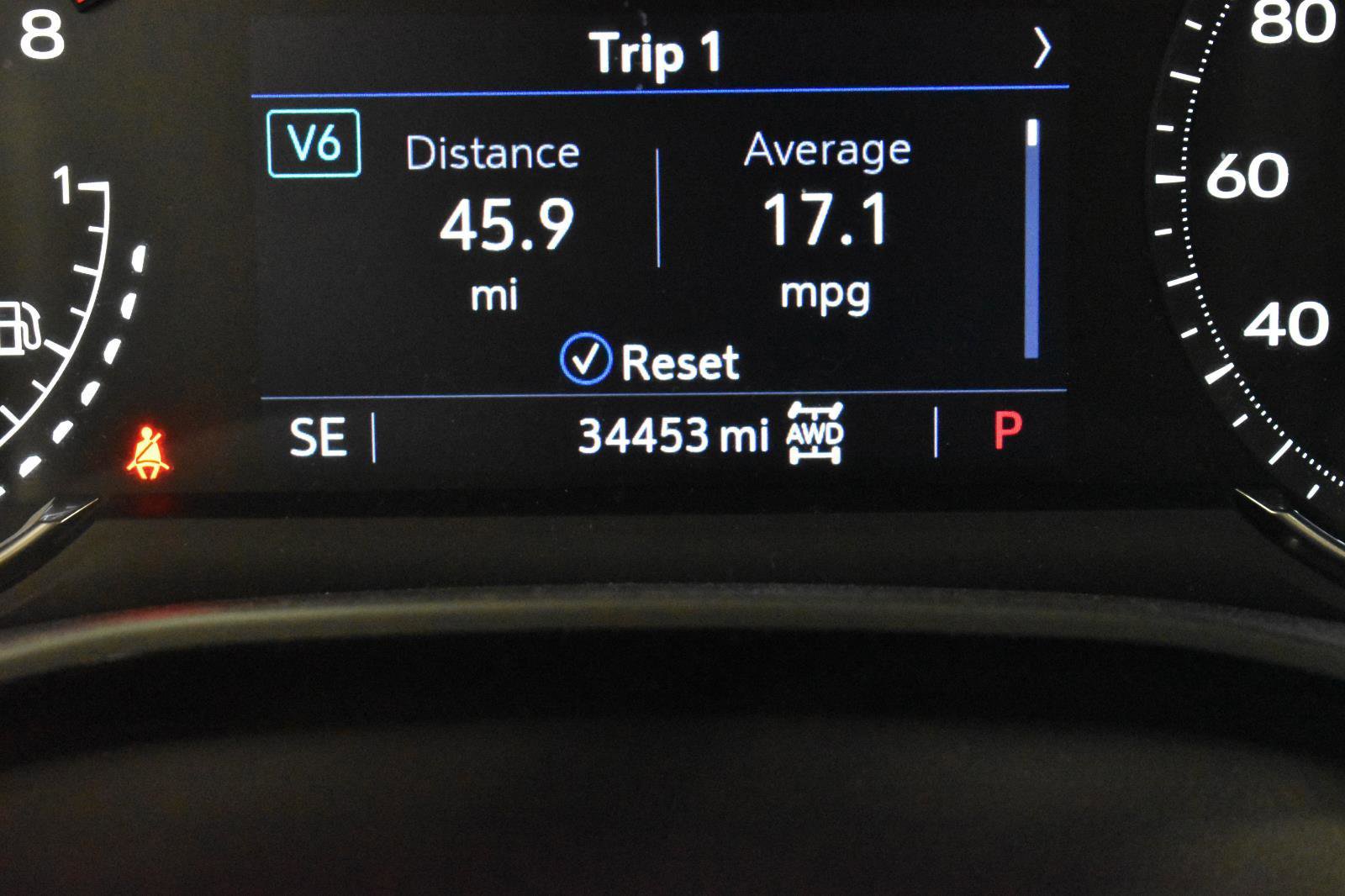 Used 2021 Cadillac XT5 Premium Luxury w/ LPO, Floor Liner Package image 24