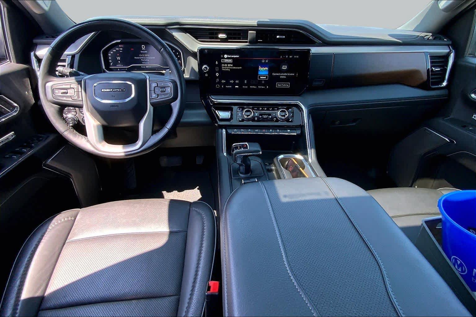 Used 2024 GMC Sierra 1500 Denali w/ Denali Reserve Package AWD/4WD image 12