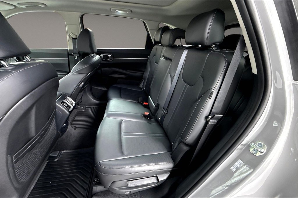 Used 2026 Kia Sorento S w/ S Panoramic Sunroof Package AWD/4WD image 24