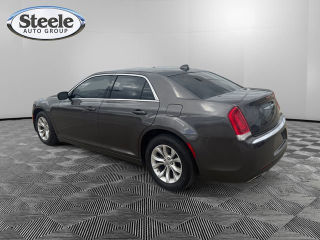 Used 2023 Chrysler 300 Touring image 3