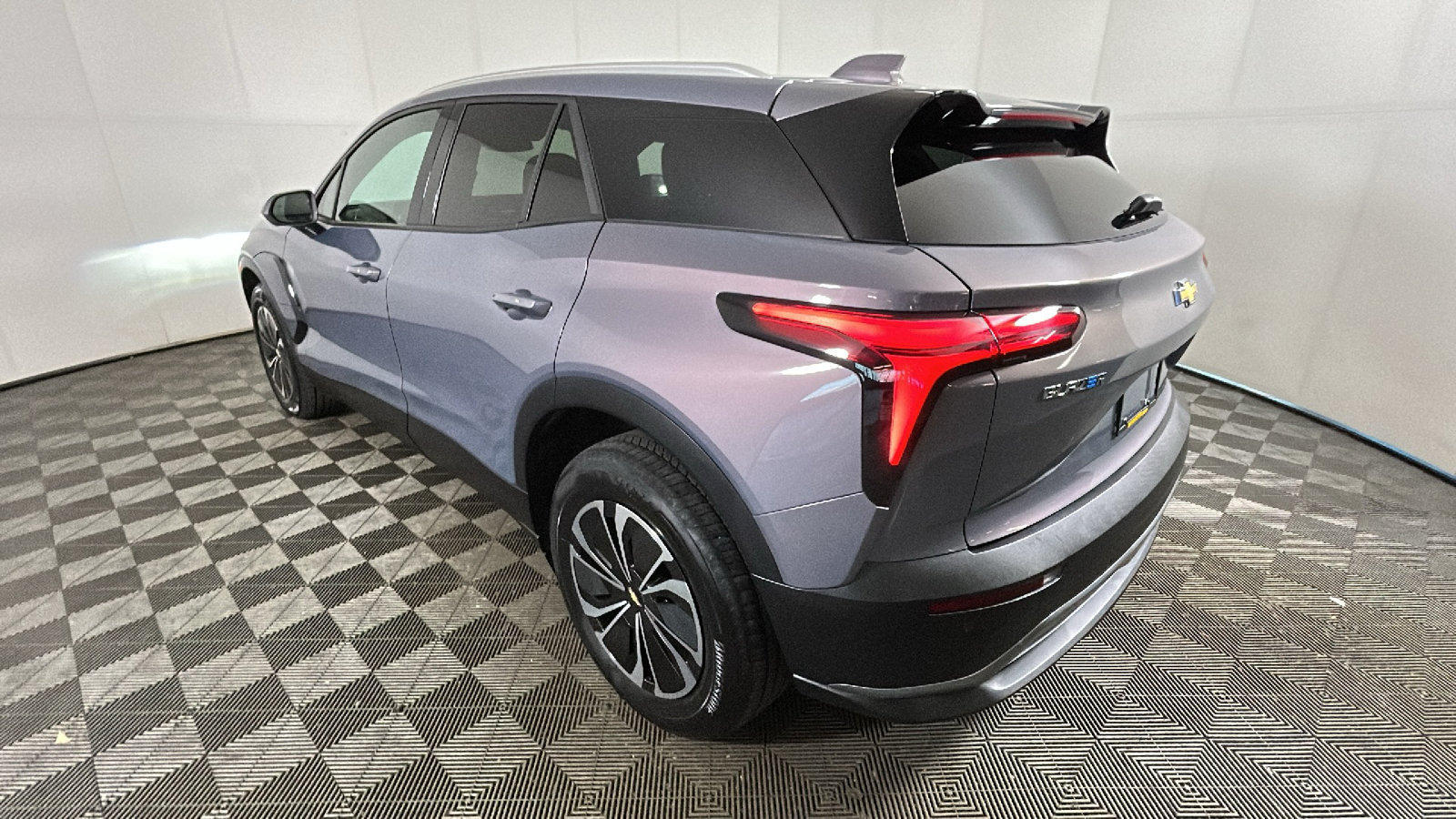 Used 2024 Chevrolet Blazer EV LT AWD/4WD image 5