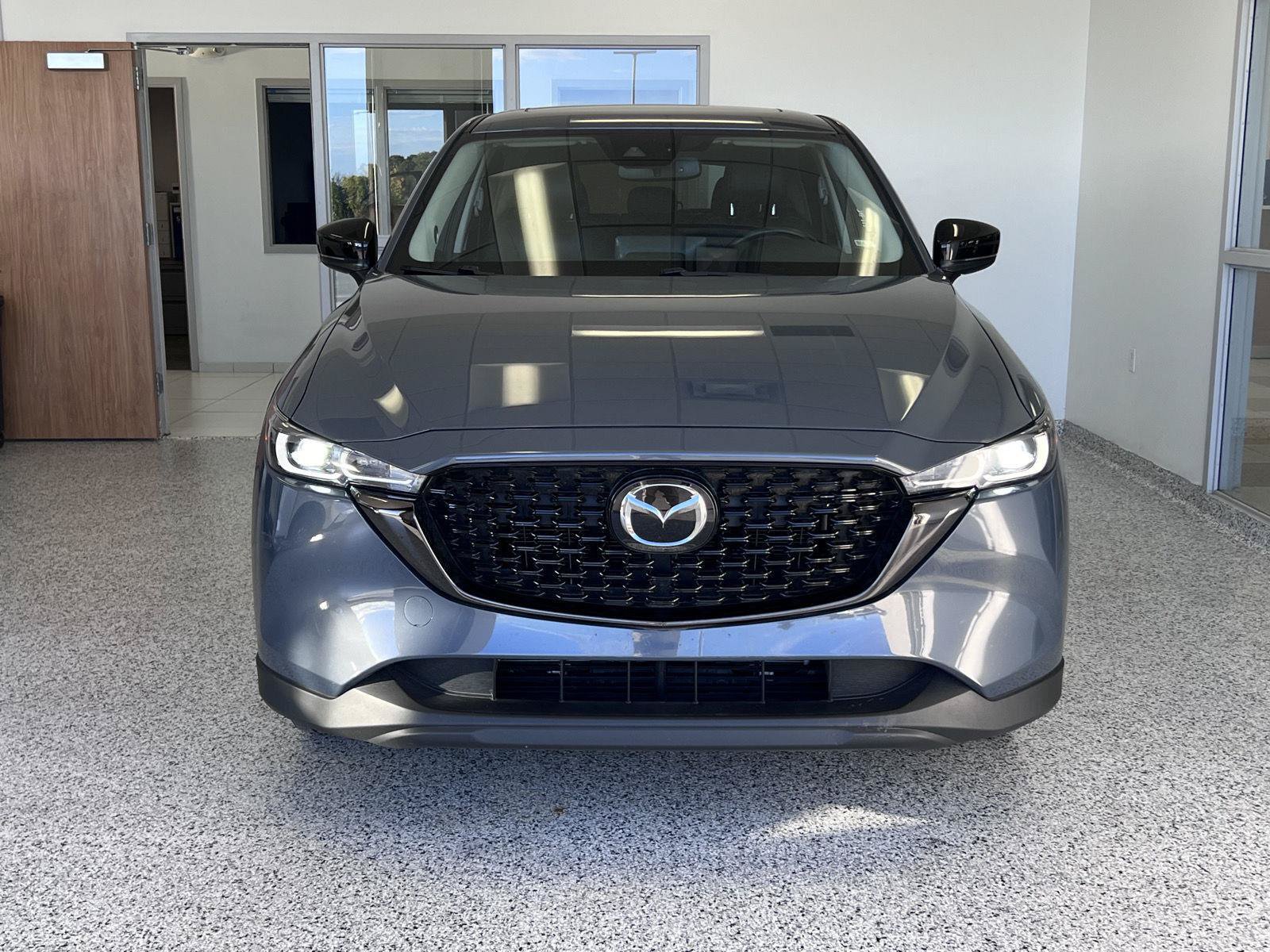 Used 2025 MAZDA CX-5 Carbon Edition AWD/4WD image 2