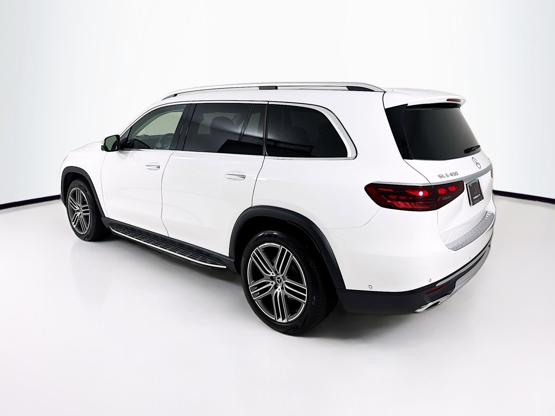 Certified 2026 Mercedes-Benz GLS 450 4MATIC image 6