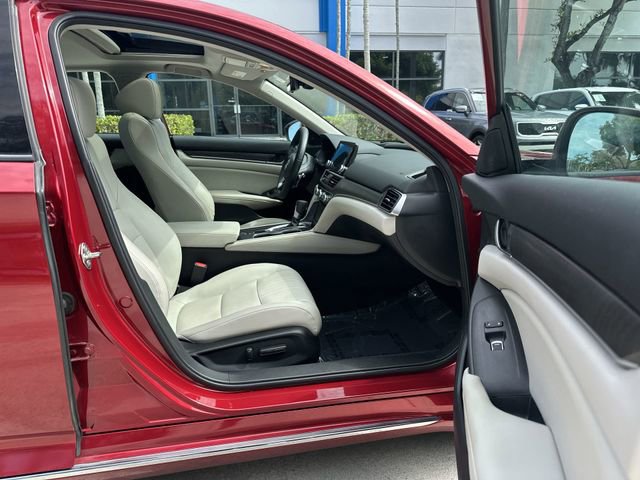 Used 2018 Honda Accord Touring image 27