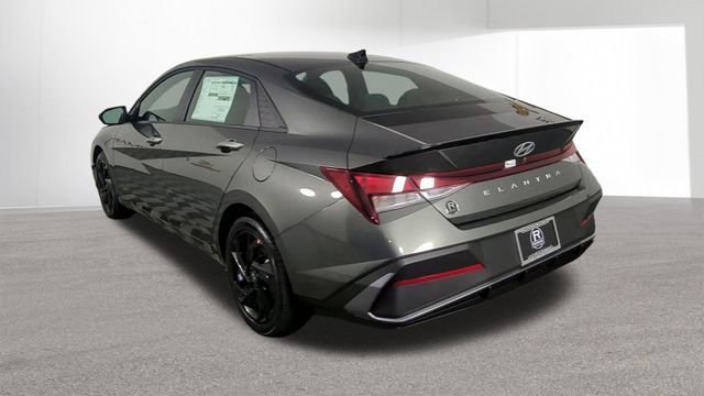 New 2026 Hyundai Elantra Sport FWD image 7