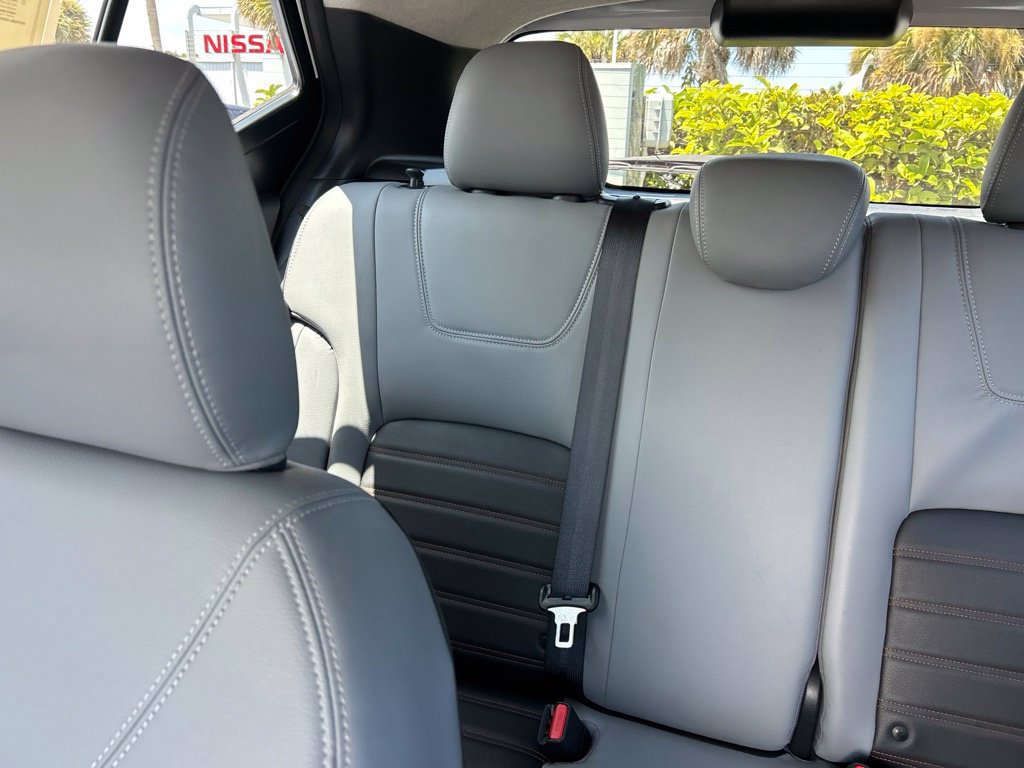 Certified 2024 Nissan Kicks SR w/ SR Premium Package FWD image 14