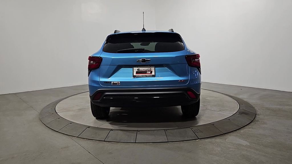 Used 2025 Chevrolet Trax RS w/ Driver Confidence Package image 4