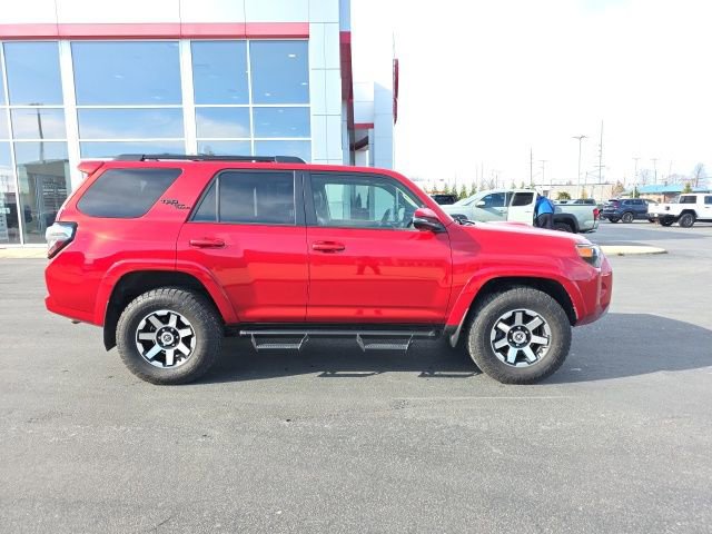 Used 2024 Toyota 4Runner TRD Off-Road Premium image 8