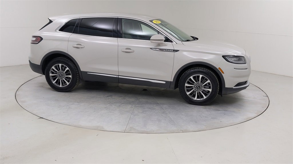 Used 2023 Lincoln Nautilus AWD w/ Premium Package image 11