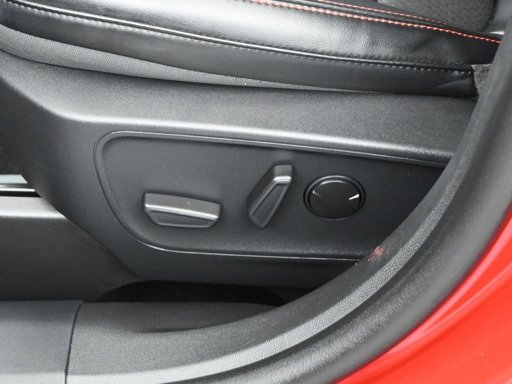 Used 2025 Ford Escape ST-Line Select image 12