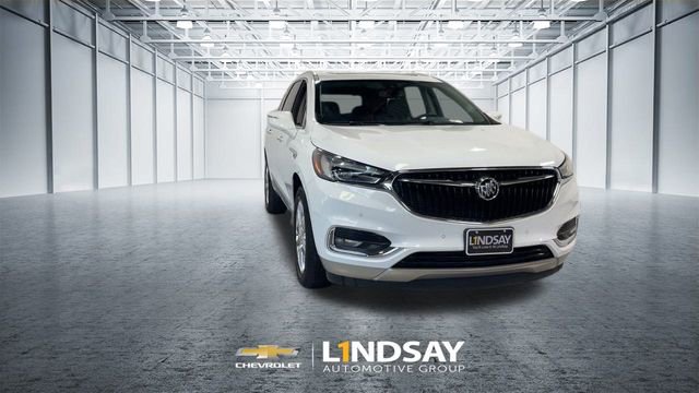 Used 2021 Buick Enclave Premium w/ Sun and Sites Package image 4