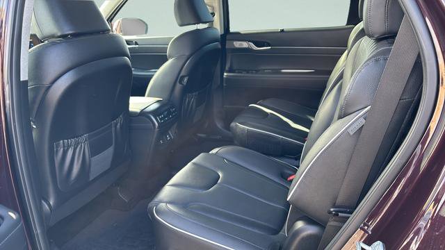 Used 2024 Hyundai Palisade Limited image 19