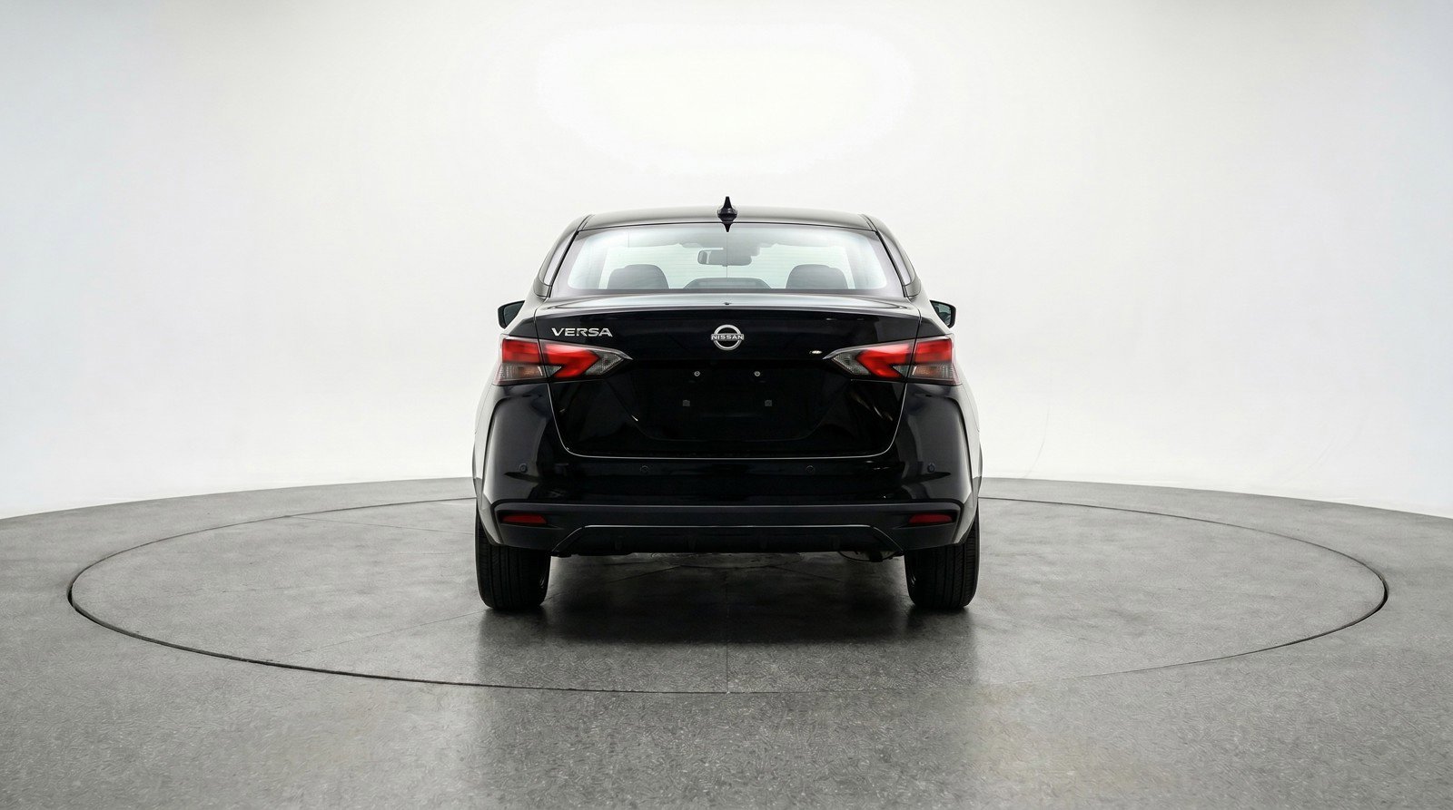 Used 2025 Nissan Versa SV image 7