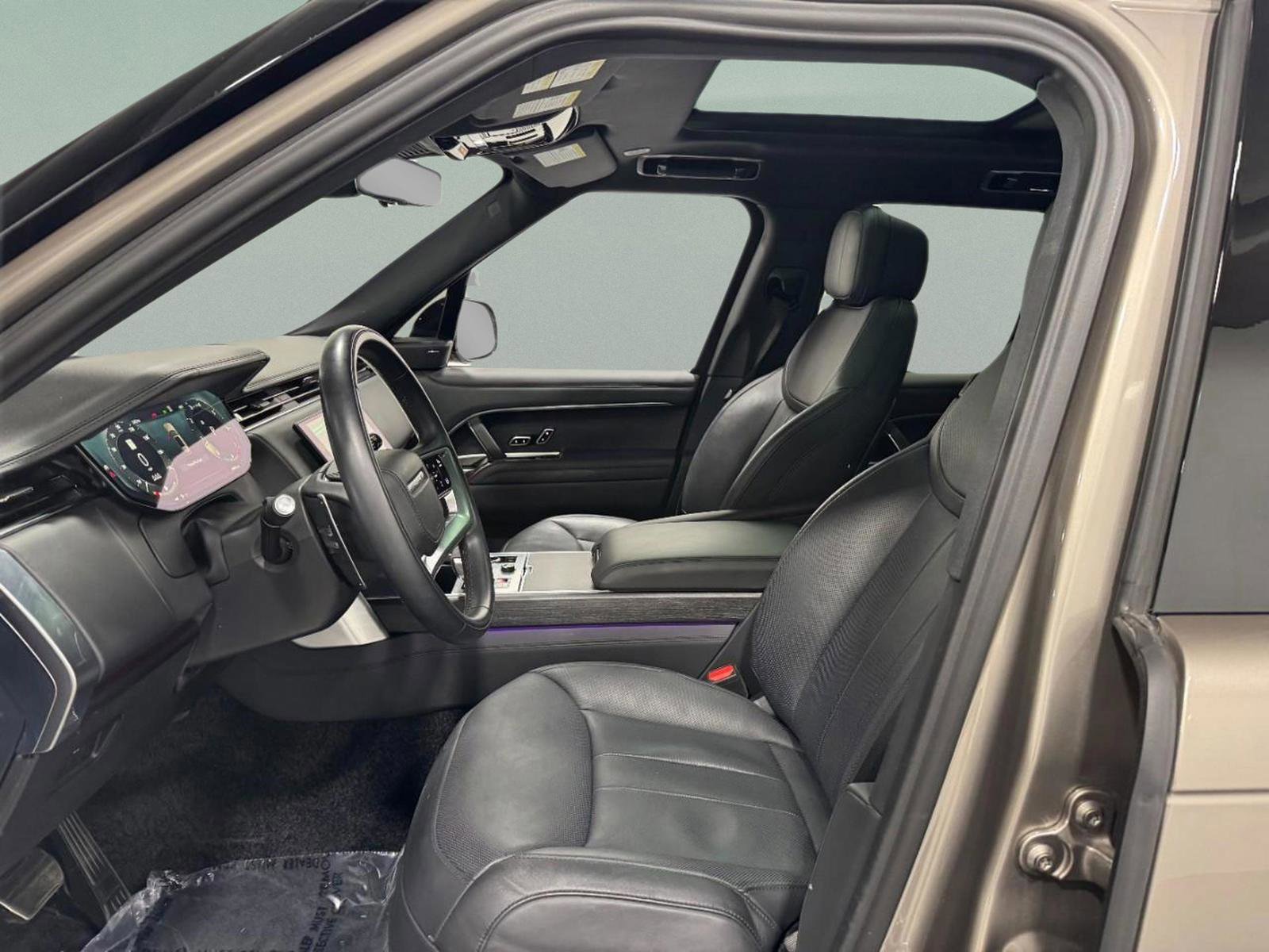 Used 2023 Land Rover Range Rover SE image 28