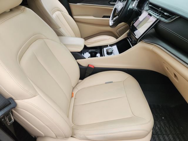 Used 2021 Jeep Grand Cherokee L Limited AWD/4WD image 14