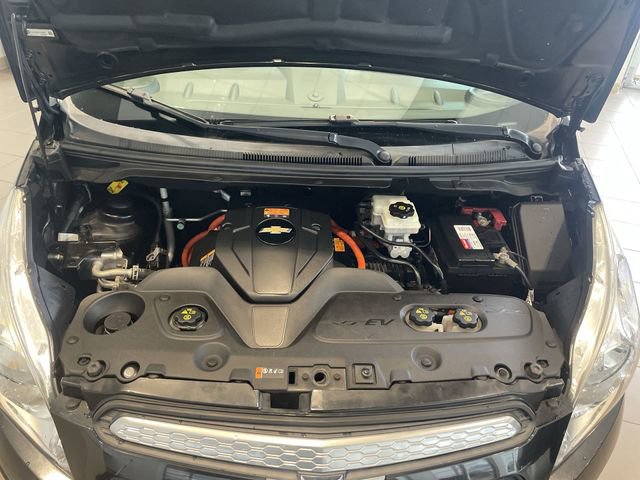 Used 2015 Chevrolet Spark LT FWD image 41