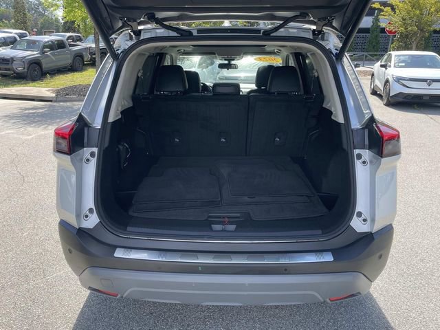 Certified 2023 Nissan Rogue SV w/ SV Premium B Package FWD image 11