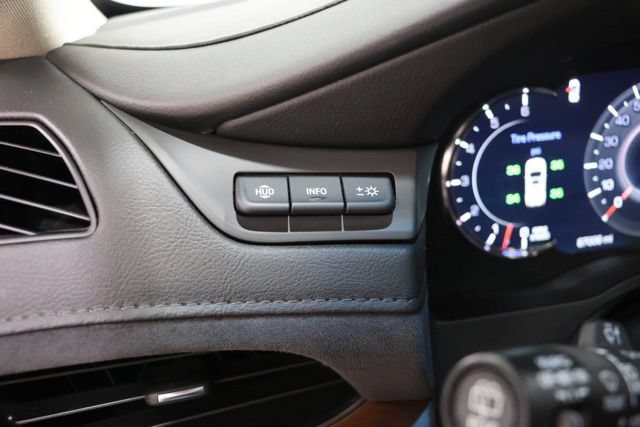 Used 2019 Cadillac Escalade ESV Luxury AWD/4WD image 20