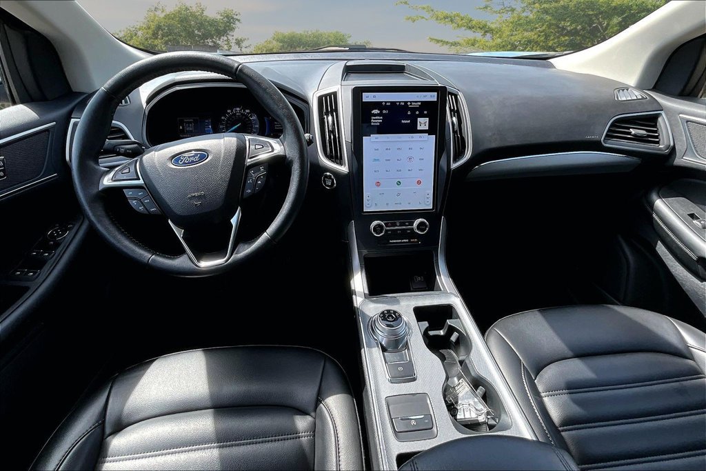 Used 2022 Ford Edge SEL w/ Convenience Package AWD/4WD image 16