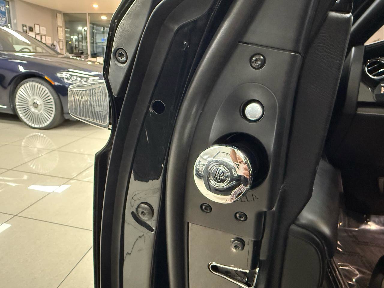 Used 2016 Rolls-Royce Ghost RWD image 31