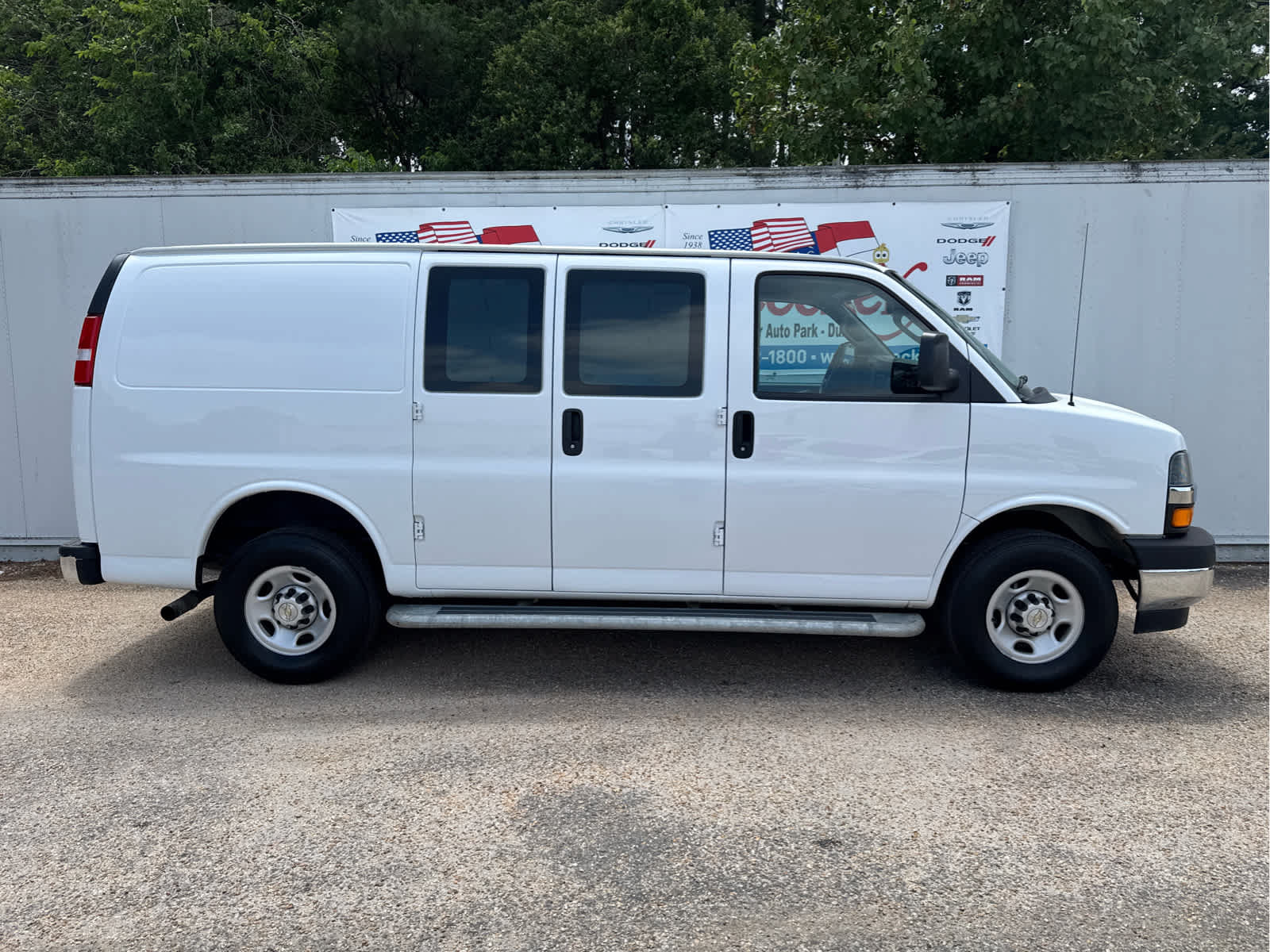 Used 2024 Chevrolet Express 2500 w/ Driver Convenience Package RWD image 2