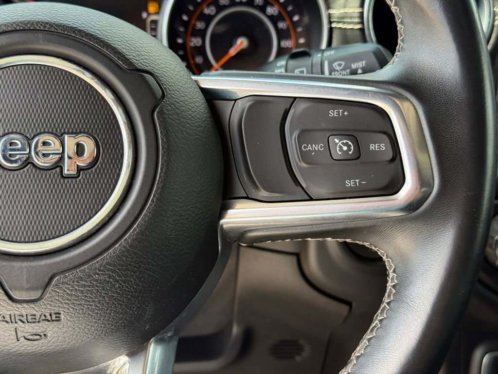 Used 2018 Jeep Wrangler Unlimited Sahara AWD/4WD image 16