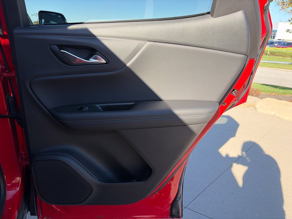 Used 2021 Chevrolet Blazer LT w/ Sound & Technology Package FWD image 33