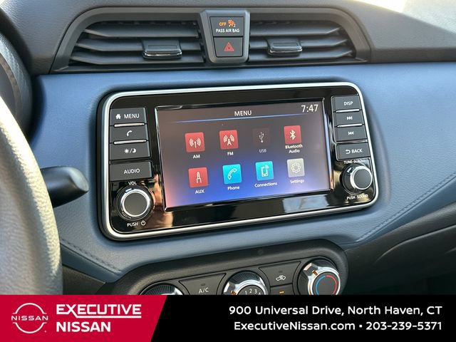 Used 2025 Nissan Versa SV w/ Trunk Package image 16