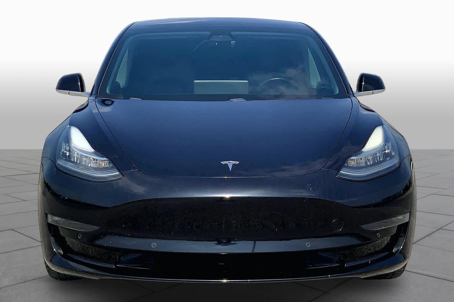 Used 2018 Tesla Model 3 Long Range RWD image 3